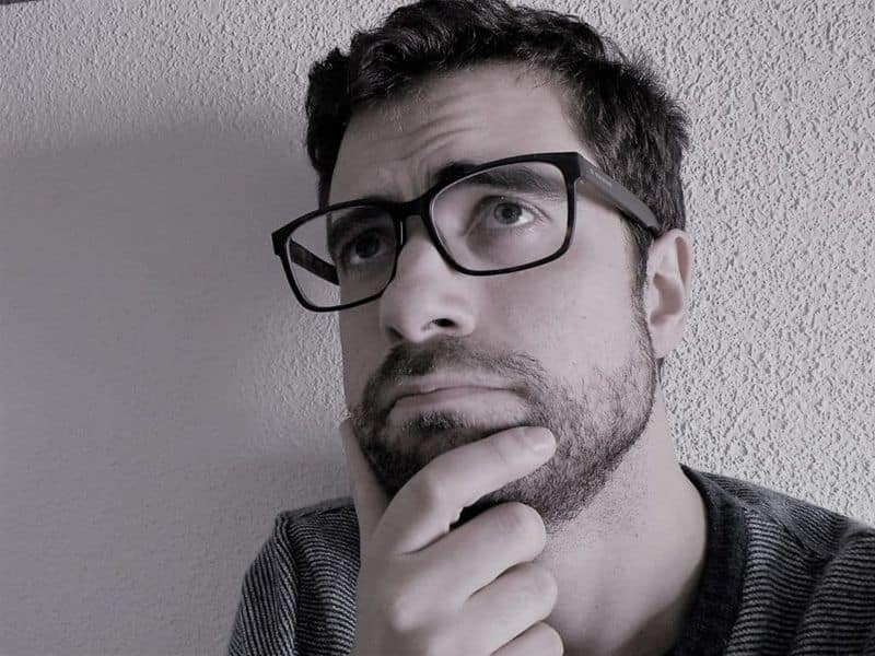 bruno_angelo_pensando_800x600